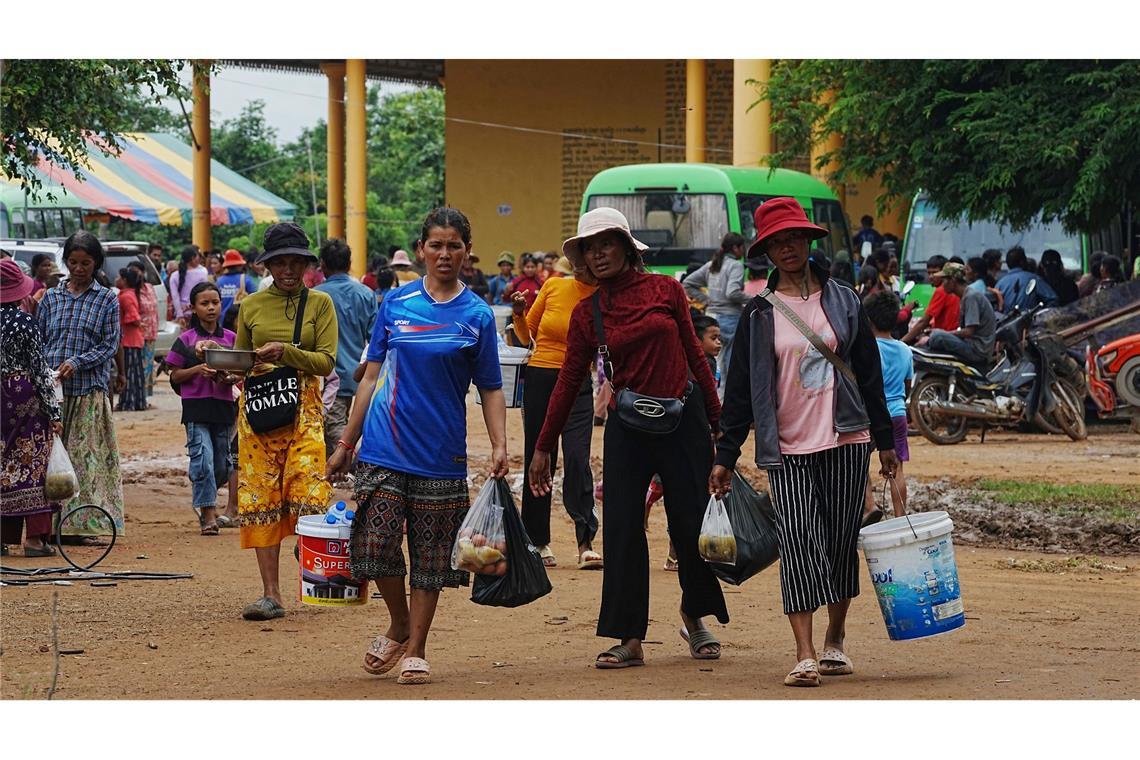 Thailand und Kambodscha einigen sich auf Waffenruhe Zehntausende Menschen wurden bereits vertrieben.