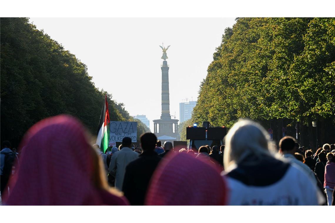 Rekordzahl gegen Gaza-Krieg auf der Straße Zehntausende zogen durch Berlin-Mitte zur Siegessäule.