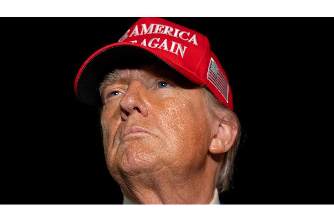 USA: Neuer Basiszoll gilt nicht für Autos und Stahl Zeigt sich im Zollstreit mit der EU bisher unnachgiebig: US-Präsident Donald Trump.