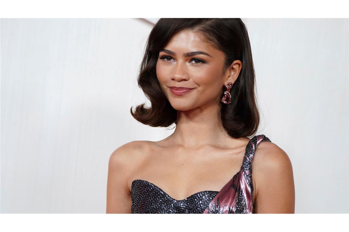 Zendaya spielt in ihrem neuen Film an der Seite von Robert Pattinson, zur Promo wurde eine vermeintlich echte Verlobungsanzeige des Film-Paars in einer Zeitung geschaltet (Archivbild).