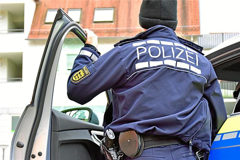 Zeugenhinweise nimmt das Polizeirevier Schorndorf entgegen. Symbolfoto: Tobias Sellmaier 