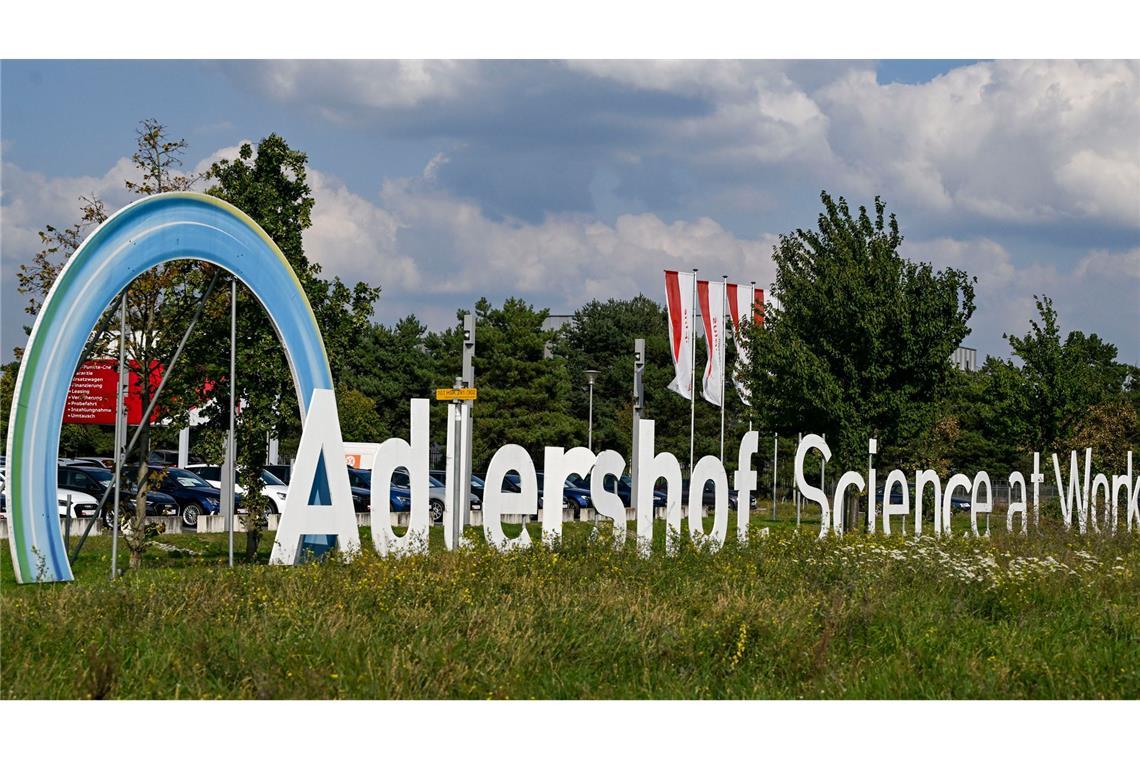 Ziel eines Brandanschlags soll laut einem Bekennertext der Technologiepark Adlershof im Südosten Berlins sein.