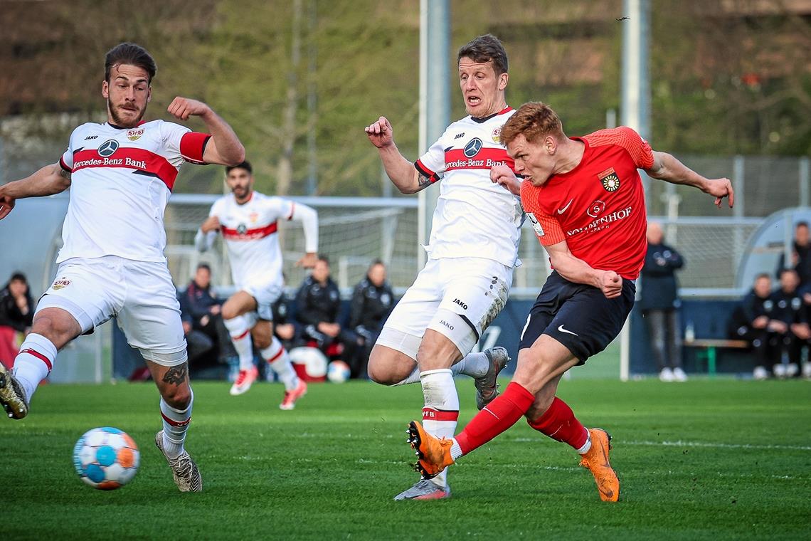 Großaspach holt drei wichtige und verdiente Punkte Zielte nach acht Minuten richtig und bescherte der SG Sonnenhof mit dem einzigen Treffer des gesamten Spiels die drei wichtigen Zähler: David Hummel. Foto: A. Becher