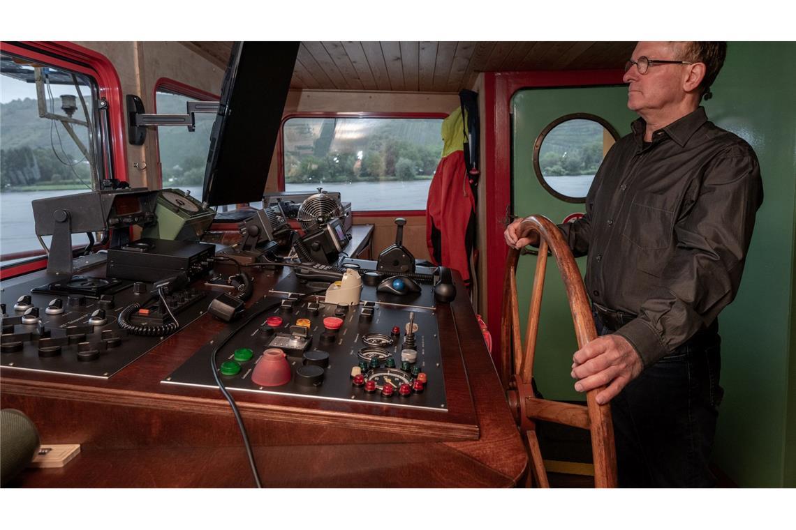Bald gibt es erste Flussbestattungen in Deutschland Zimmermann ist seit vielen Jahrzehnten Binnenschiffer. (Archivbild)
