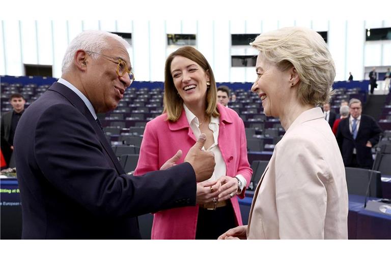 Zu dritt 200 Kilometer im Charter-Jet: Costa, Metsola und von der Leyen.