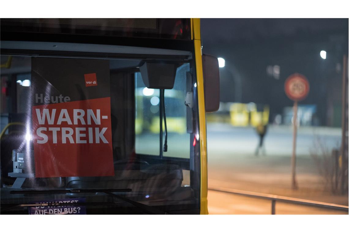 Nach Warnstreiks: Einigung auf neuen Tarifvertrag im Omnibusgewerbe Zuletzt waren private Omnibusunternehmen in Baden-Württemberg mehrfach zum Warnstreik aufgerufen.