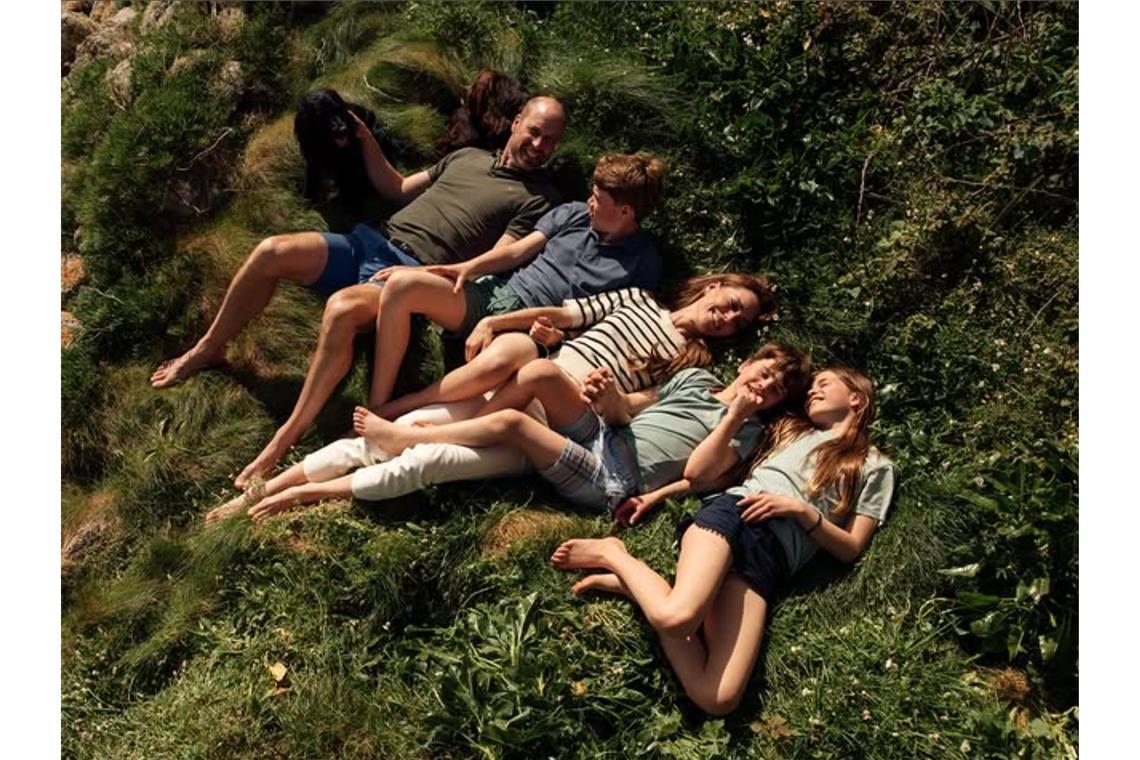 Zum 15. Hochzeitstag veröffentlichen die Royals ein privates Familienbild.