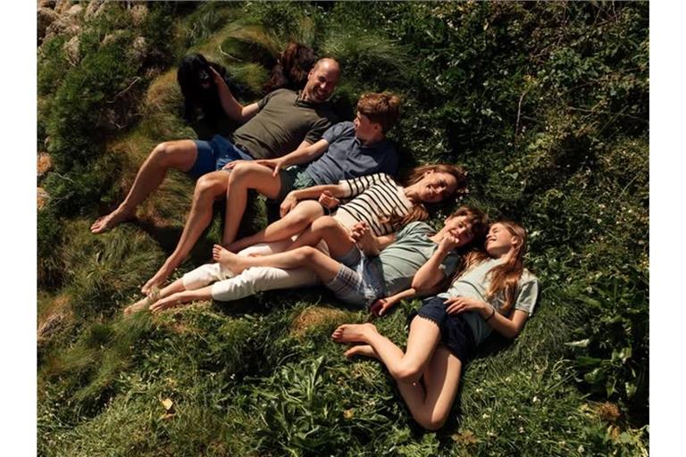 Zum 15. Hochzeitstag veröffentlichen die Royals ein privates Familienbild.