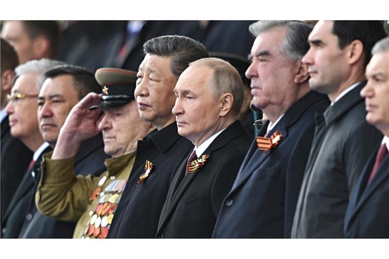 Zum 80. Jahrestag des Sieges über Nazi-Deutschland nahm der russische Präsident Wladimir Putin die traditionelle Militärparade auf dem Roten Platz in Moskau ab.