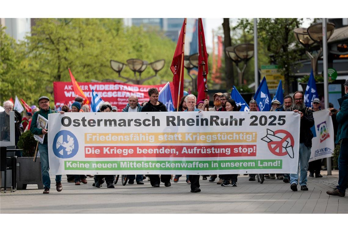 Ostermärsche im Zeichen der Friedenstaube Zum Ostermarsch Rhein-Ruhr werden an drei Tagen insgesamt etwa 2.000 Teilnehmer erwartet.