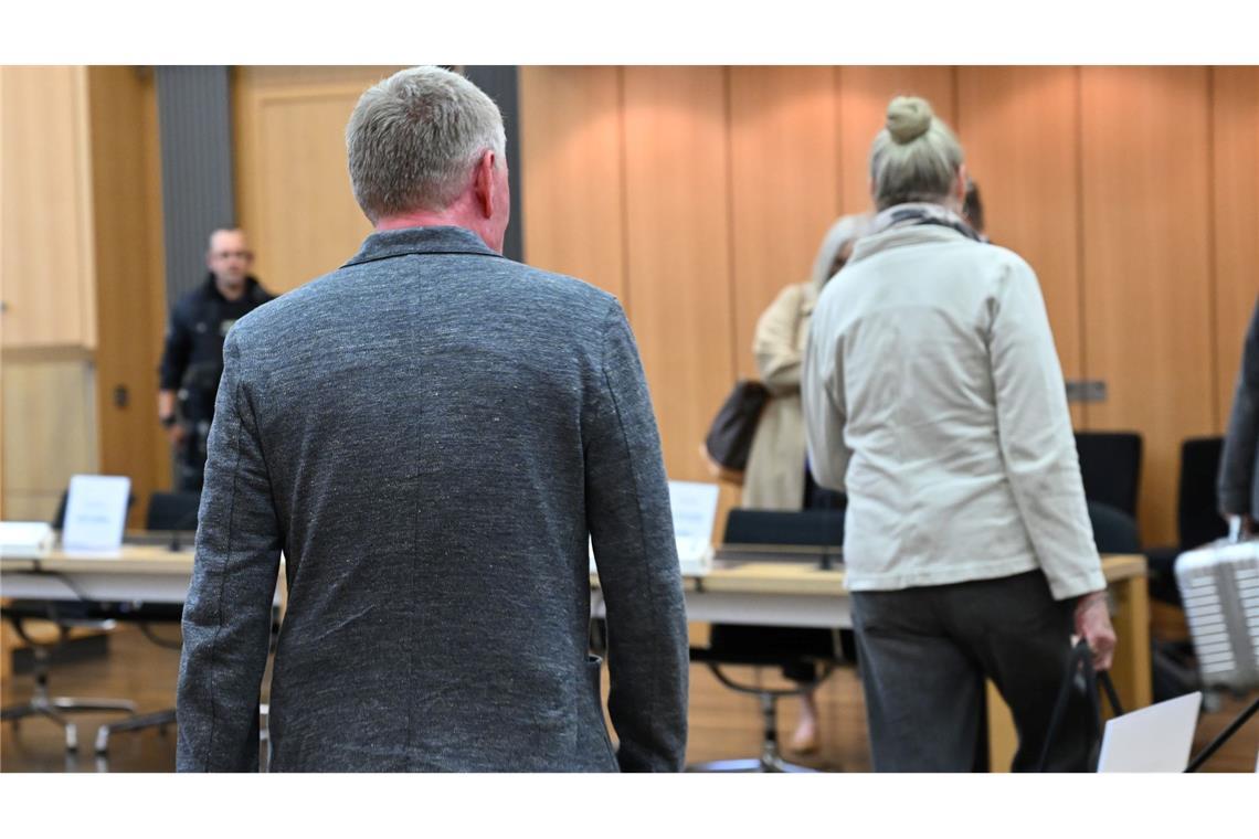 Zum Prozessauftakt vor dem Landgericht Braunschweig benötigte der Staatsanwalt zwei Stunden für die Verlesung der Vorwürfe.