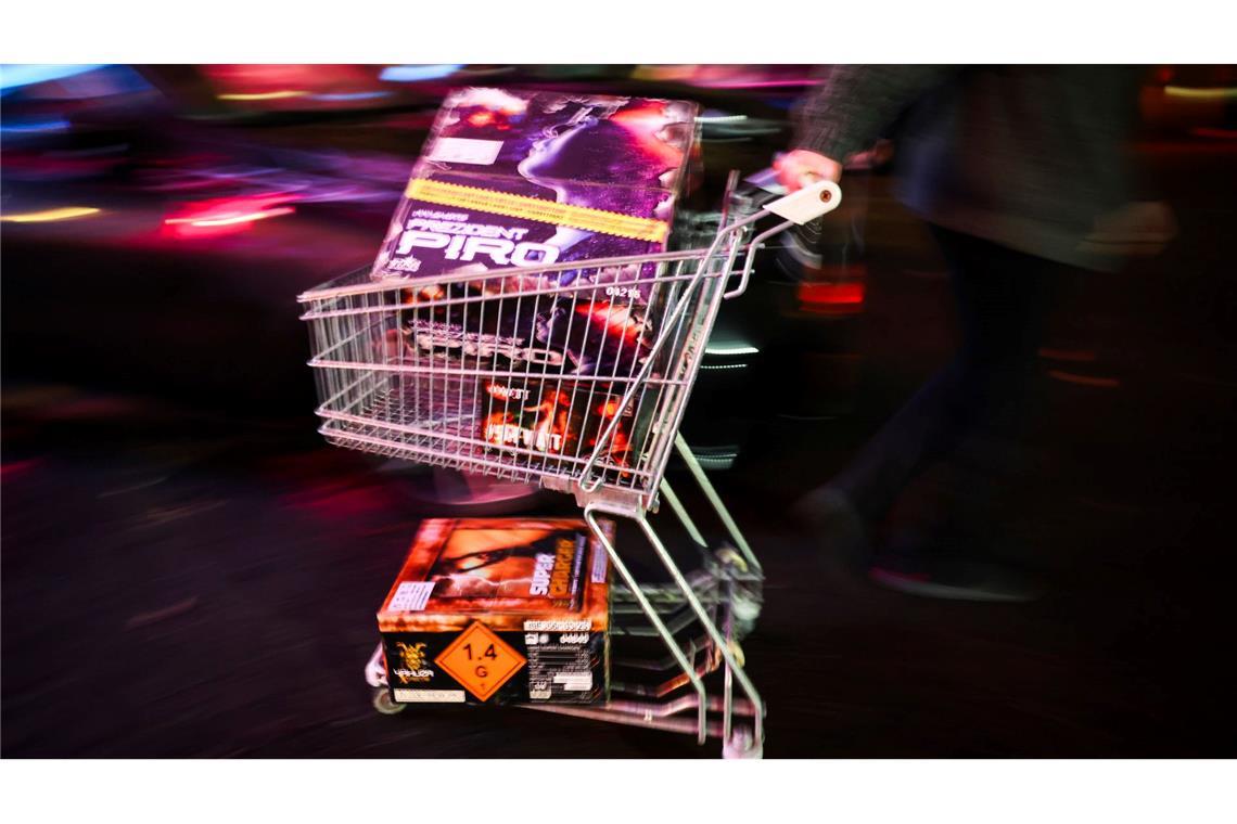 Zum Verkaufsstart gab es vielerorts Warteschlangen.