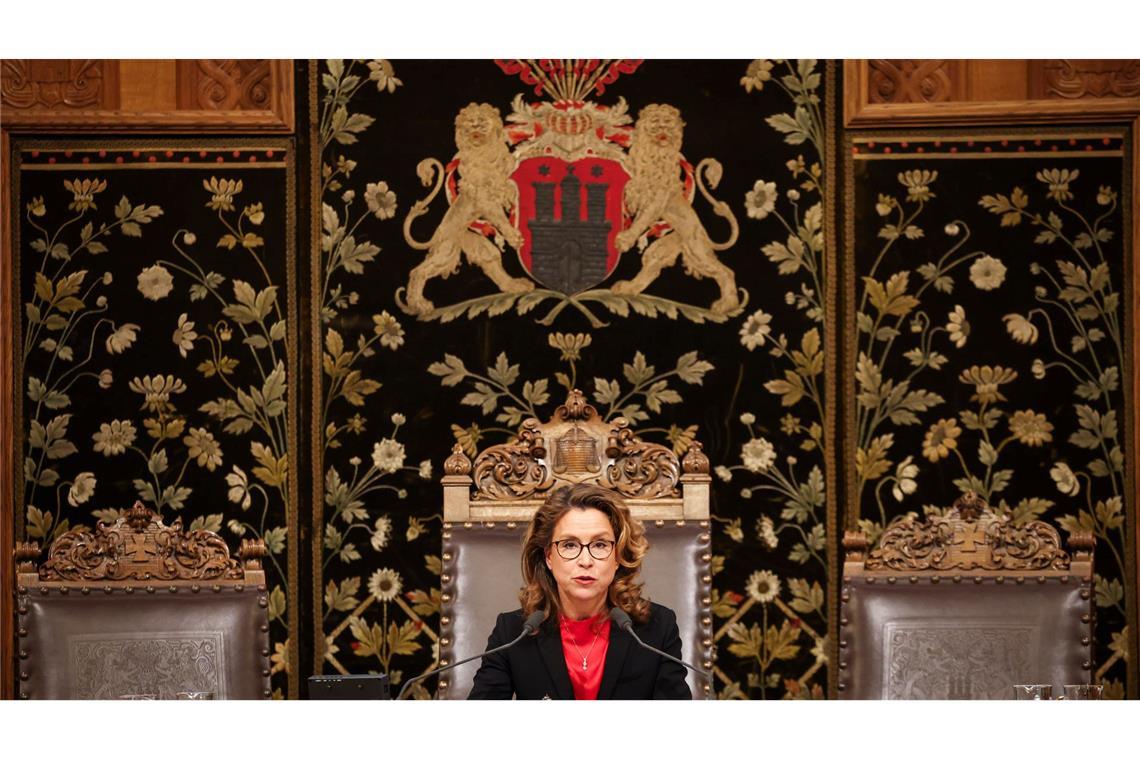 Neue Bürgerschaft konstituiert - mit neuer alter Präsidentin Zum vierten Mal wird Carola Veit zur Bürgerschaftspräsidentin gewählt.