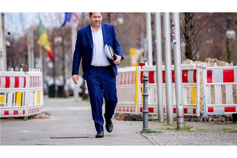 Zur 19-köpfigen Hauptverhandlungsgruppe gehören führende Vertreter von CDU, CSU und SPD um die Parteivorsitzenden.
