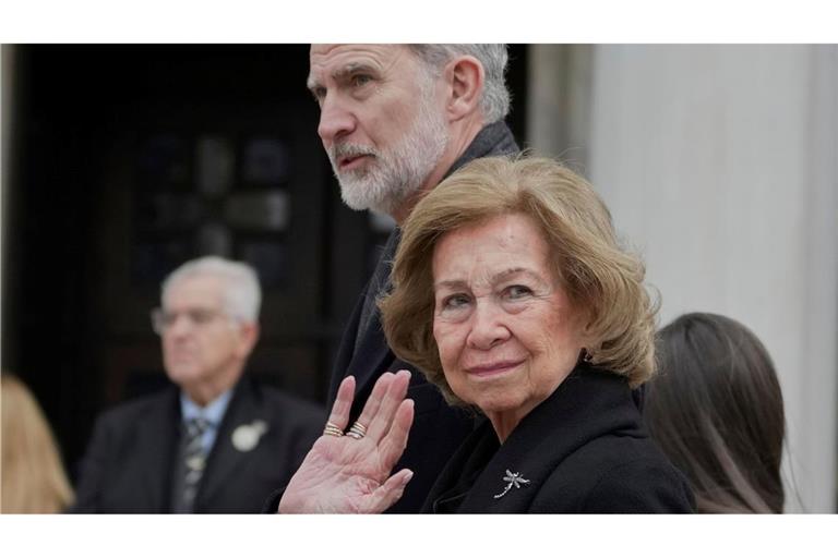 Zur Bestattung nach Athen gereist: Die ehemalige Königin Sofia und Spaniens König Felipe.