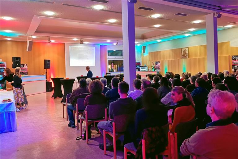 Zur Versammlung waren rund 160 Mitglieder gekommen. Foto: N. Eilers