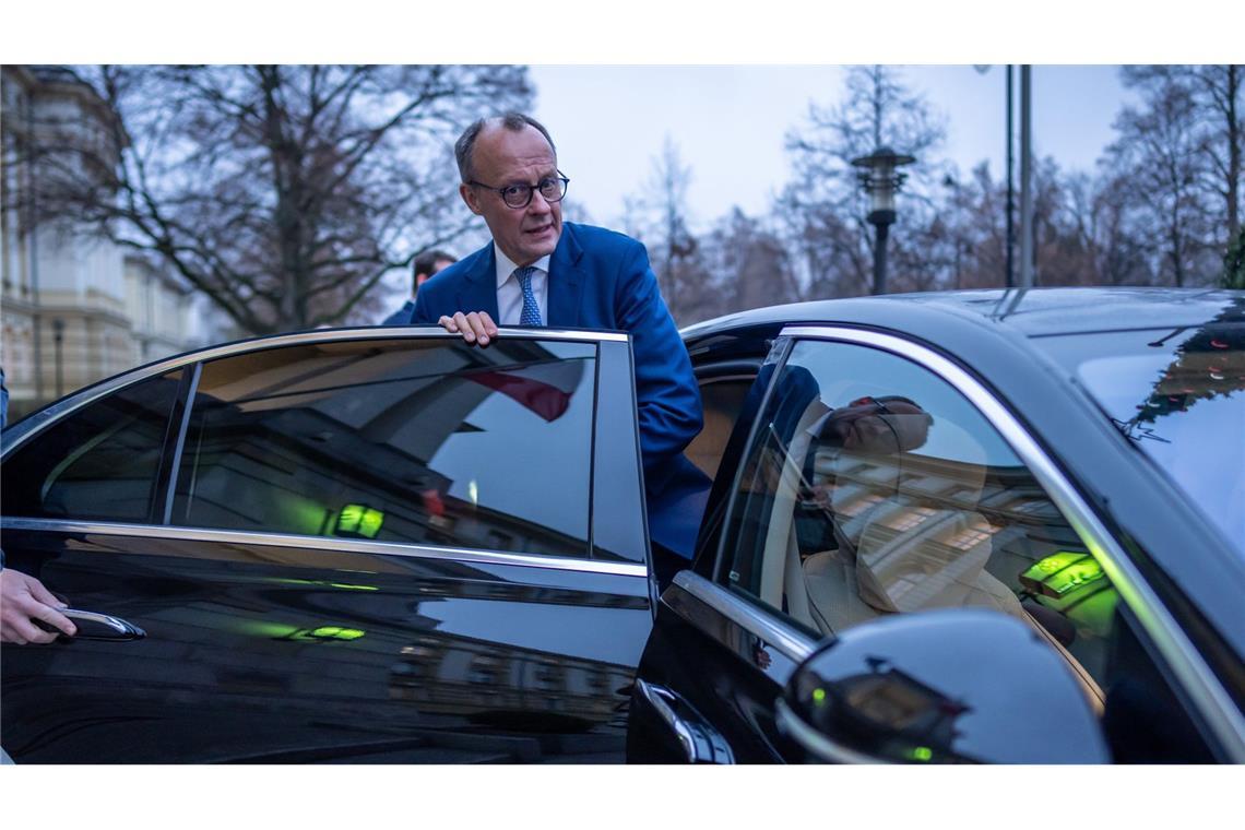 Einkommensmillionär Friedrich Merz – so viel verdient der Kanzlerkandidat Zur ZDF-Spendengala „Ein Herz für Kinder“ trug Friedrich Merz mit 4000 Euro bei. War das geizig?