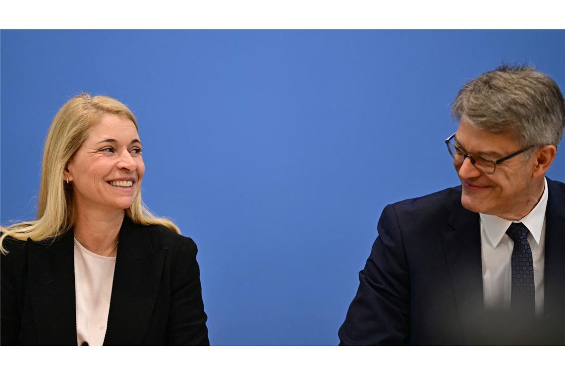Neue Bahn-Agenda – ein langer Weg Zuversichtlich: Evelyn Palla und Patrick Schnieder