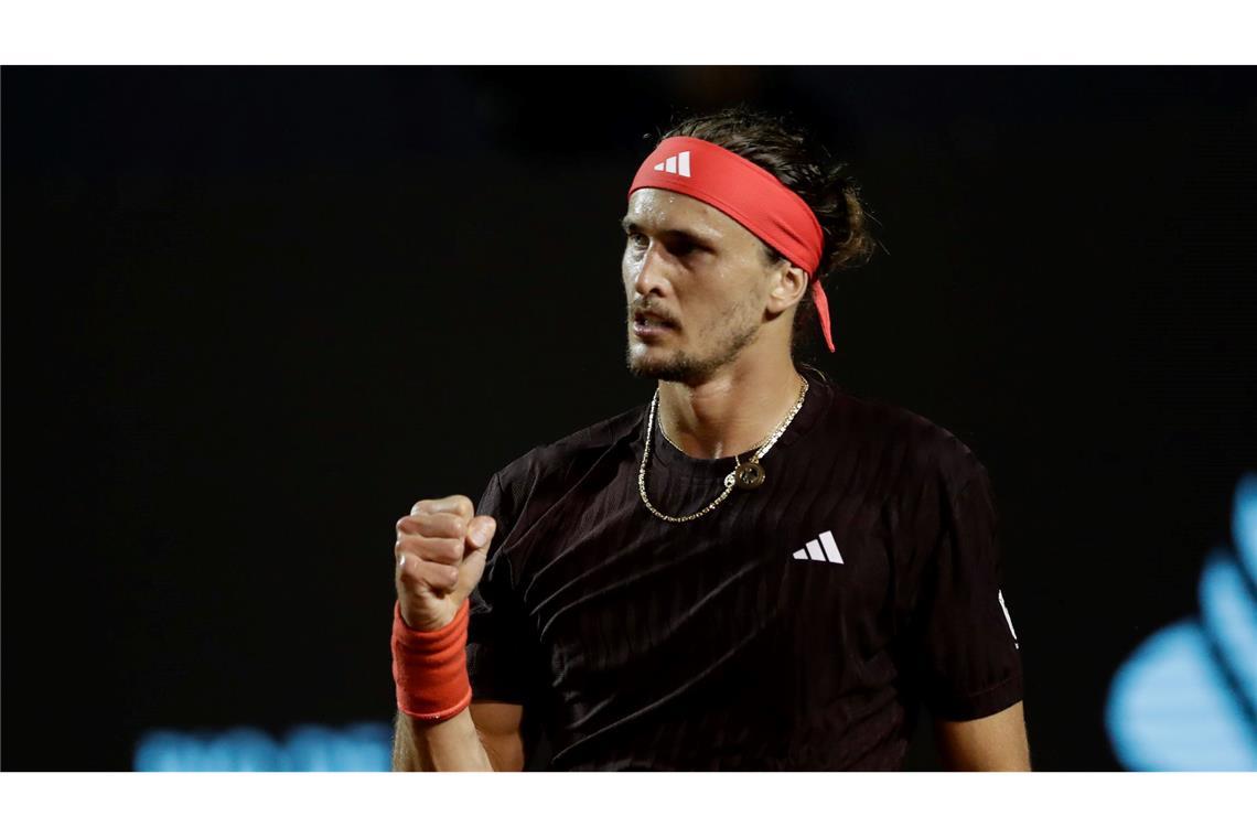 Zverev müht sich zum Auftaktsieg in der Hitze von Rio Zverev mühte sich in der Hitze von Rio zum Auftaktsieg.