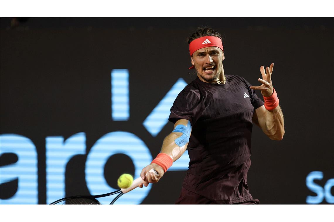 Zverev geht in Rio "ans Limit" und steht im Viertelfinale Zverev tat sich gegen den Kasachen Schewtschenko in der Hitze von Rio erneut schwer.