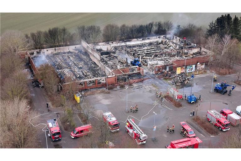 Zwei Jugendliche könnten für den Brand des Supermarktes verantwortlich sein. (Archivbild)