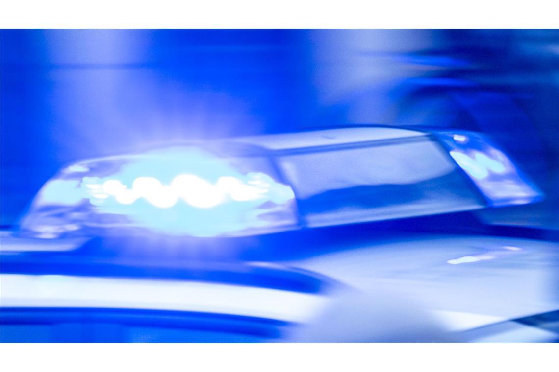 19-Jähriger entführt – Zweiter Verdächtiger stellt sich Zwei Männer befinden sich nach dem mutmaßlichen Menschenraub von Münsingen in Untersuchungshaft. (Symbolbild)