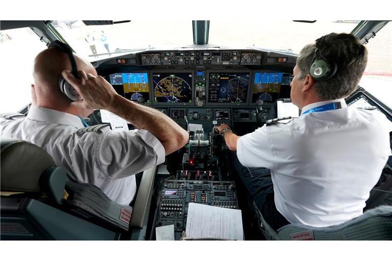 Zwei Piloten im Cockpit bedeuten mehr Sicherheit.