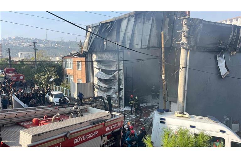 Zwei Stockwerke des Lagerhauses sind bei dem Brand zerstört worden.