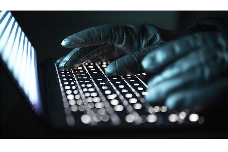 Zwei Verdächtige sollen entscheidend an Cyberangriffe auf 130 Unternehmen in Deutschland beteiligt gewesen sein. (Symbolbild)