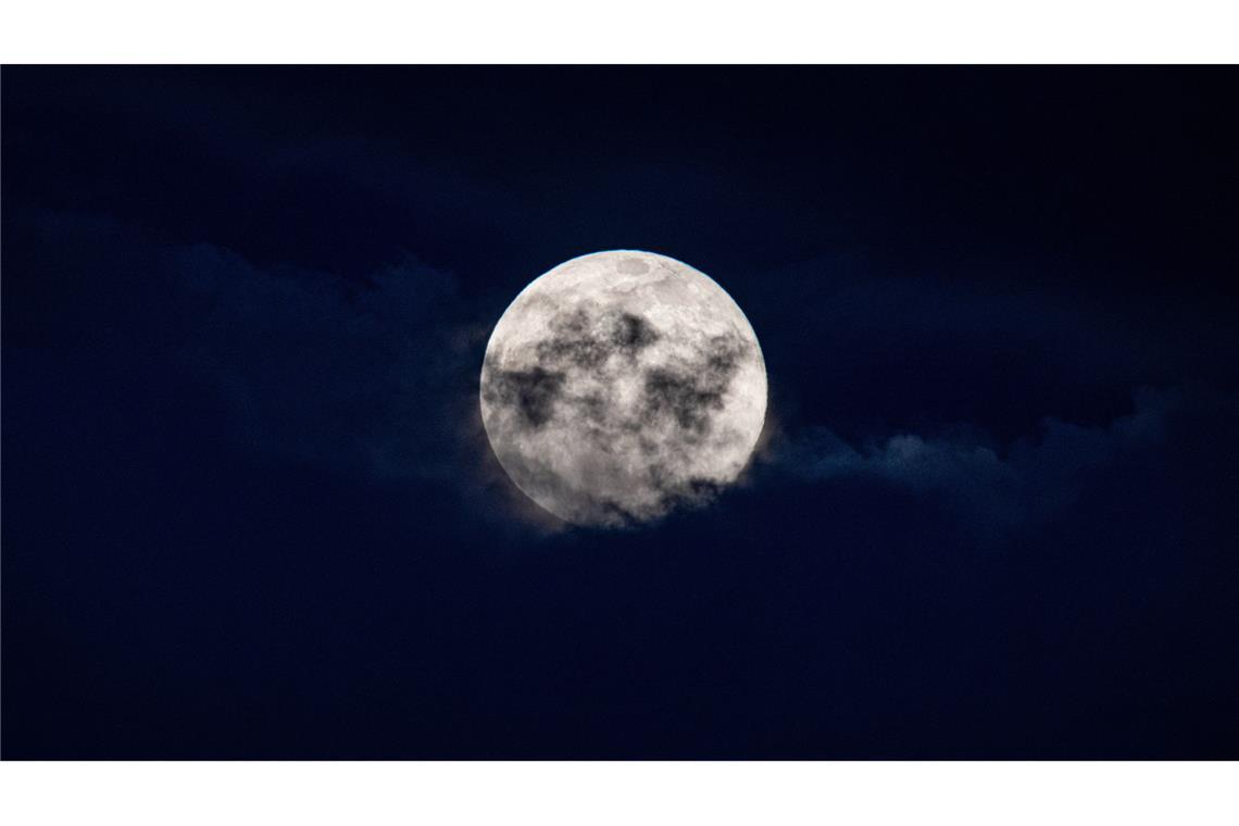 Zwei Vollmonde in einem Monat sind eine Seltenheit. Maximal zweimal im Jahr könne es dazu kommen (Symbolbild).