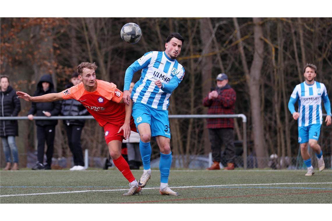 Marco Wildersinn: „Viele Erkenntnisse, aber keine guten“ Zweikampf zwischen Nöttingens Stefan Zimmermann und Flamur Berisha (re.)