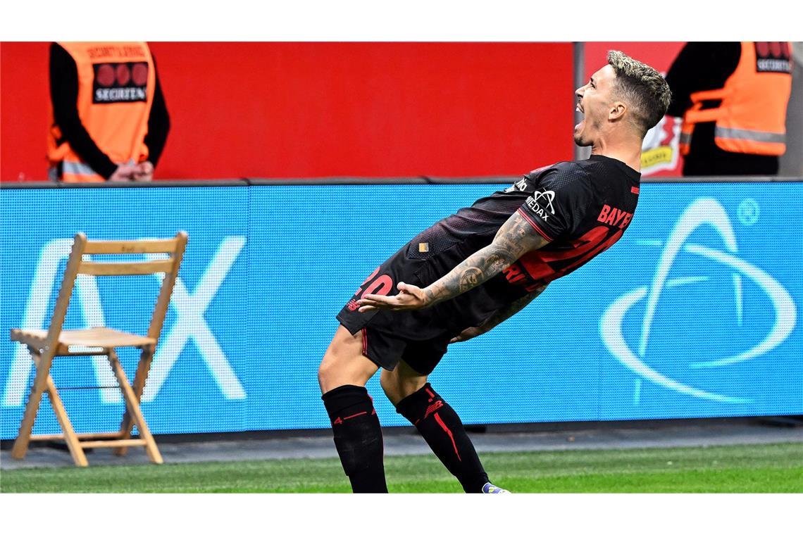 Zweimal stark beim Freistoß: Alejandro Grimaldo.