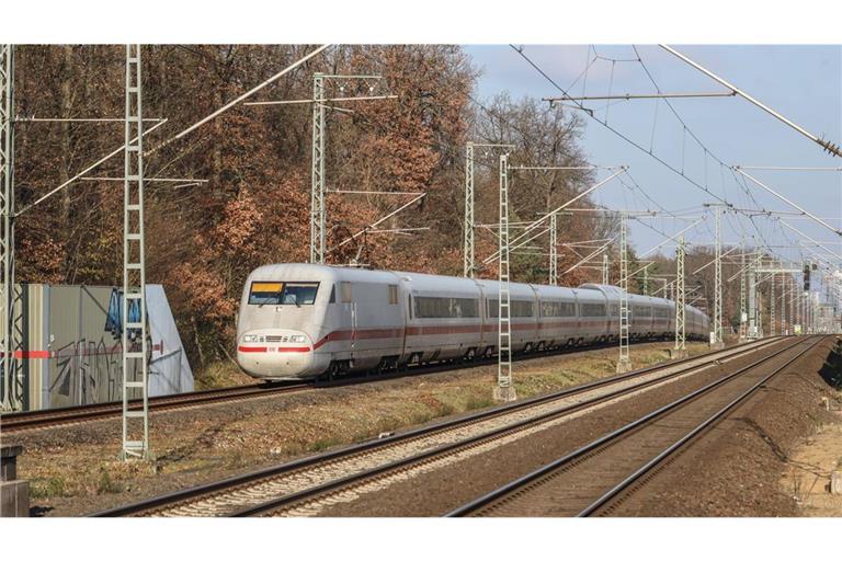 Zwischen Frankfurt und Mannheim soll eine neue ICE-Strecke entstehen: hier am Bahnhof Zeppelinheim
